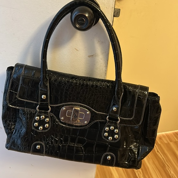- US Polo Assn black patent vinyl bag - Picture 3 of 11